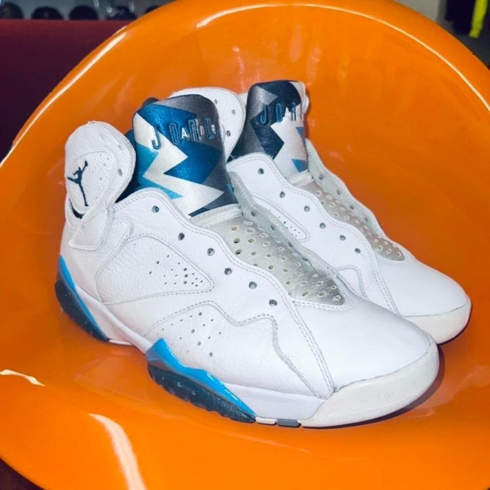 Jordan shoes size 9 8/10 condition
